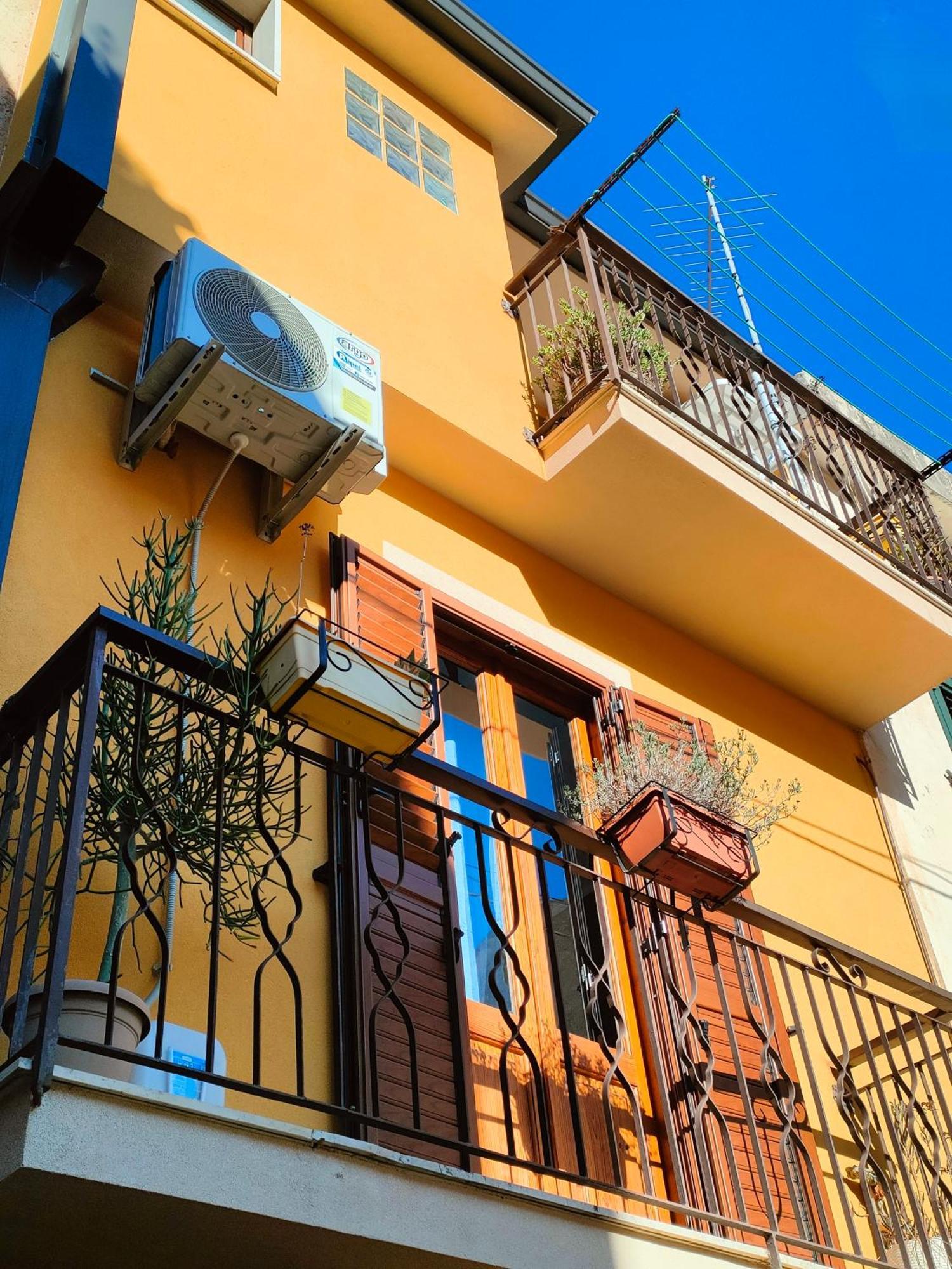 Alley 8 Scilla Exterior foto